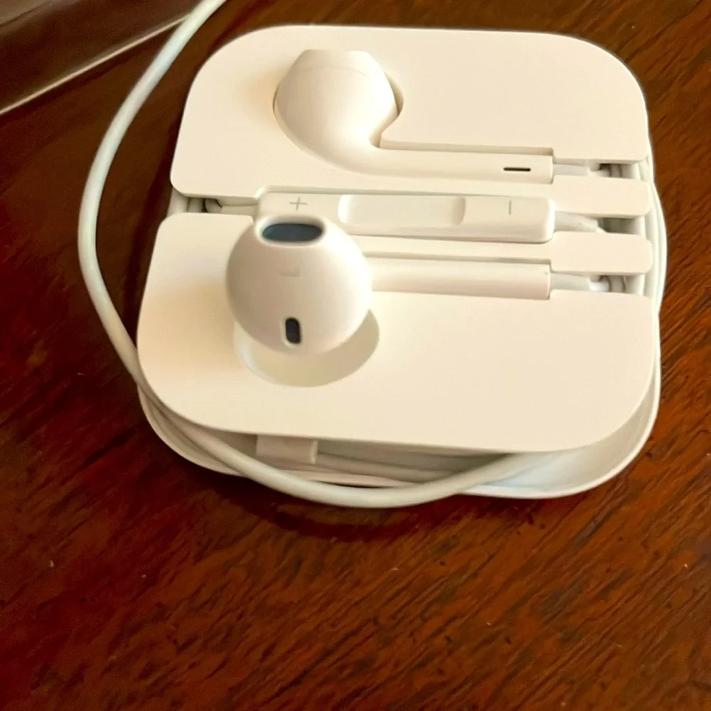 Apple EarPods Headphones with 3.5mm Plug, Wired iPad Earbuds with Case